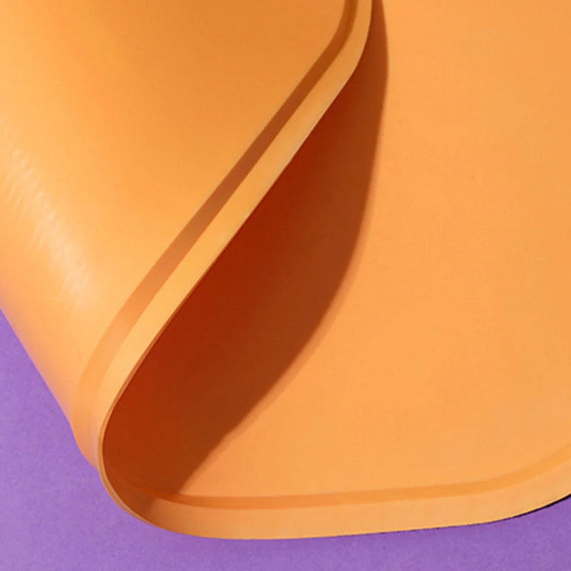 Ultimate Silicone Waterproof Pet Mat - Perfect Feeding & Drinking Pad for Dogs and Cats, Ideal for Indoor & Outdoor Use